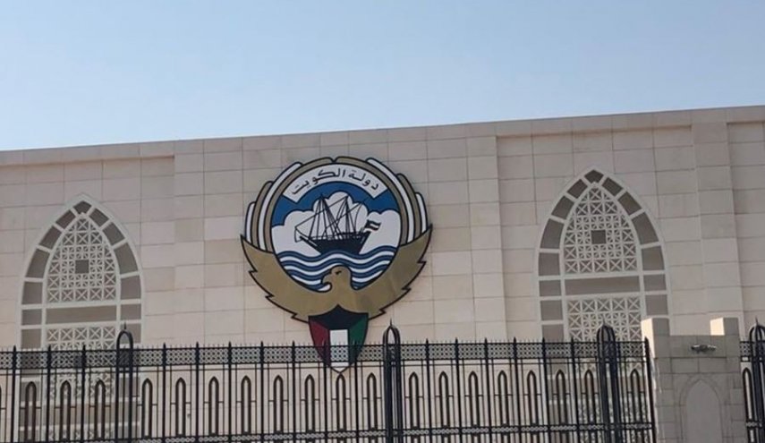 الخارجية الكويتية تدعو مواطنيها إلى مغادرة لبنان في أقرب وقت ممكن
