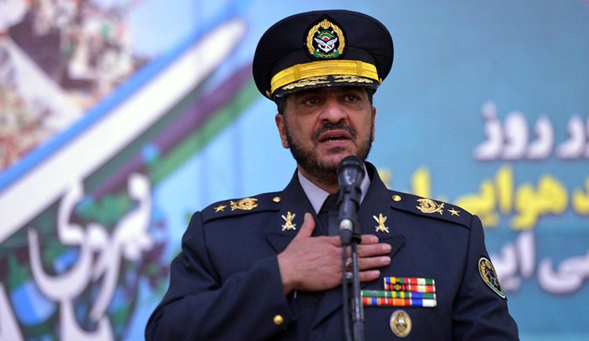 الجيش الإيراني يفتتح مركزا متطورا للحرب الالکترونية شرقي البلاد
