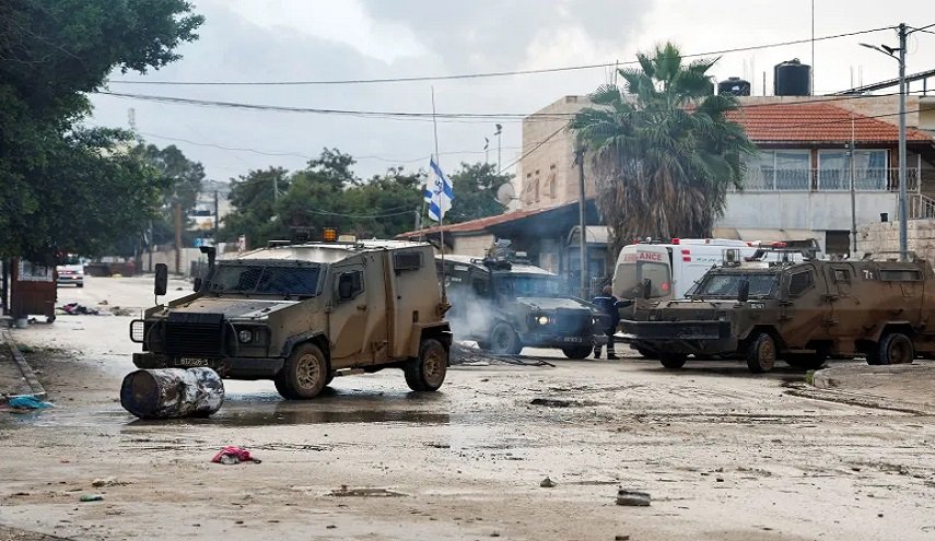 اشتباكات عنيفة باقتحام الاحتلال مخيمي طولكرم ونور شمس
