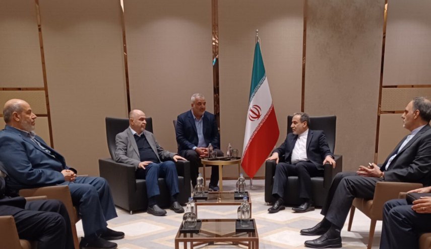 رئيس مجلس الشورى في حماس يلتقي عراقجي بإسطنبول