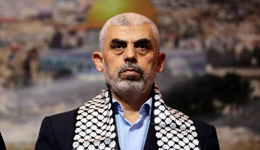حماس ترد على تصريحات متحدث جيش الاحتلال بشأن استشهاد السنوار 