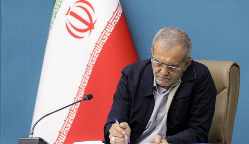 بزشكيان: أبناء ايران يضحون بأرواحهم دفاعا عن الوطن
