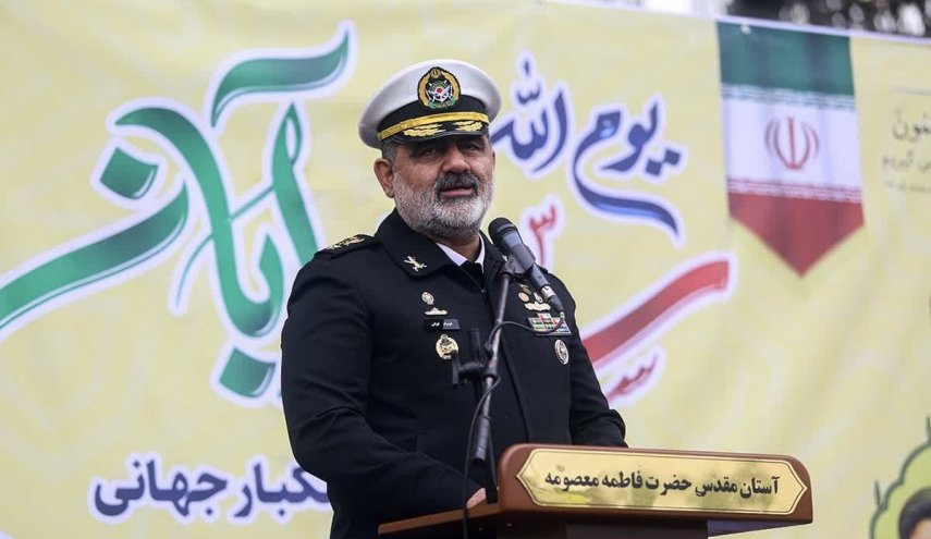 دریادار ایرانی: مقاومت سرمایه‌ای ماندگار در برابر ذات ضدبشری استکبار است
