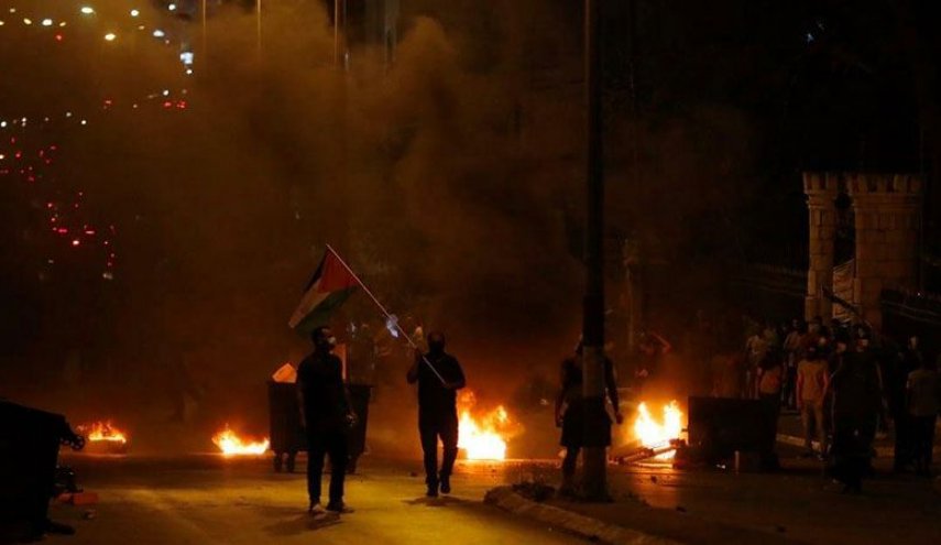 الفلسطينيون يتصدون لاعتداءات المستوطنين وقوات الاحتلال في الضفة الغربية

