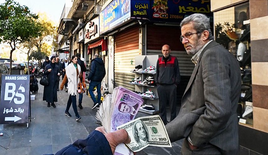 دولارات مزورة تغزو سوريا.. تشبه الأصلية بنسبة 95%