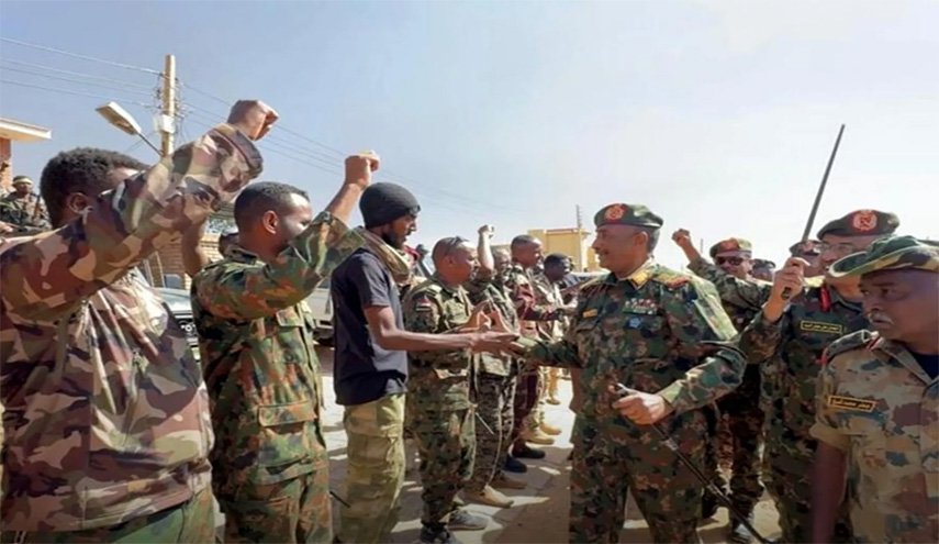 جيش السودان يسيطر على 'الكاملين'.. والبرهان يعد بنصر وشيك