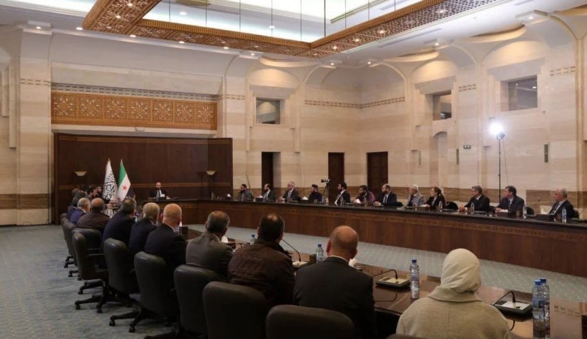 سوريا.. الخصخصة وتسريح العاملين بالقطاع العام عنوان المرحلة الجديدة
