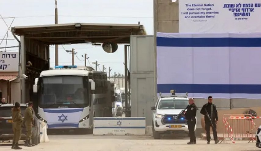 شاهد بالوثيقة: قائمة الأسرى الفلسطينيين الذين سيتم الإفراج عنهم اليوم