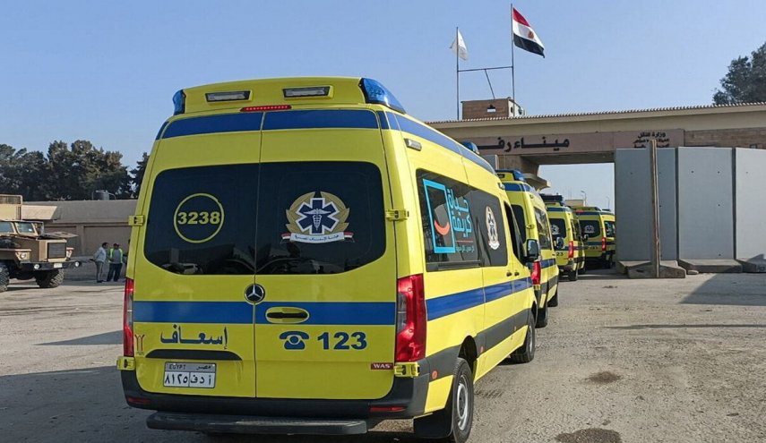 الدفعة الأولى من المصابين والجرحى الفلسطينيين تصل المستشفيات المصرية
