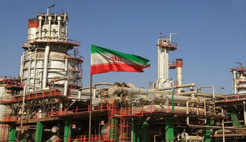 مسؤول إيراني: إنتاج البنزين زاد 10 ملايين لتر يوميا

