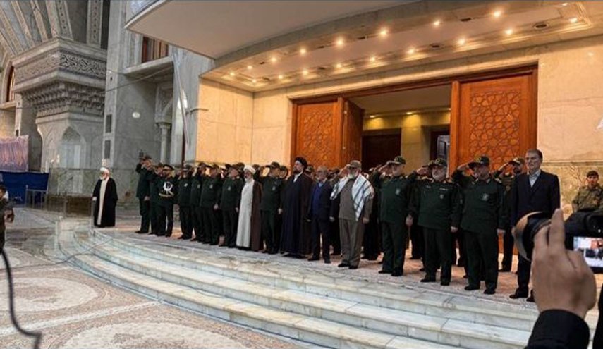 قادة حرس الثورة يجددون العهد مع مبادئ الامام الخميني (رض)