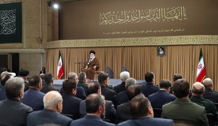 قائد الثورة: قدرات ايران الدفاعية يفتخر بها اصدقاء الثورة ويخشاها اعداؤها