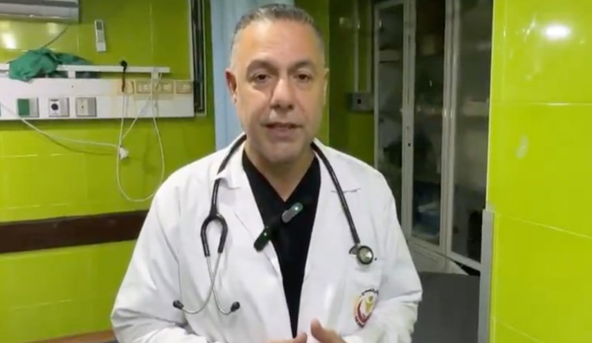  في أول تسجيل له بعد الاعتقال.. ظهور الطبيب حسام أبو صفية مكبلًا