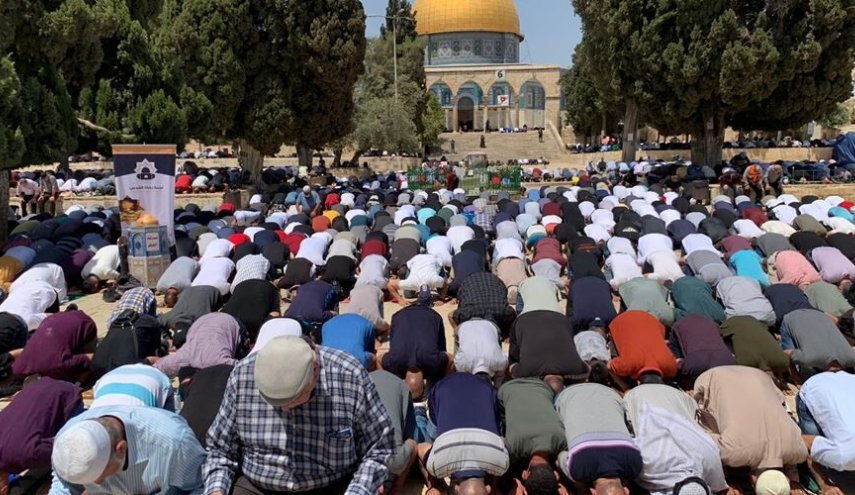 40 ألفا صلوا الجمعة في المسجد الأقصى