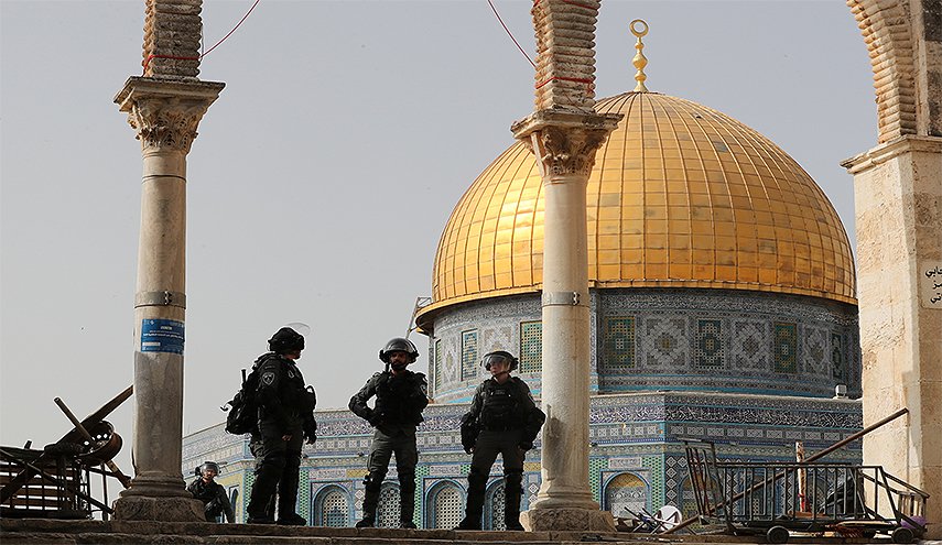الاحتلال يبعد فلسطينية عن القدس بزعم 'التواجد بطريقة غير قانونية'