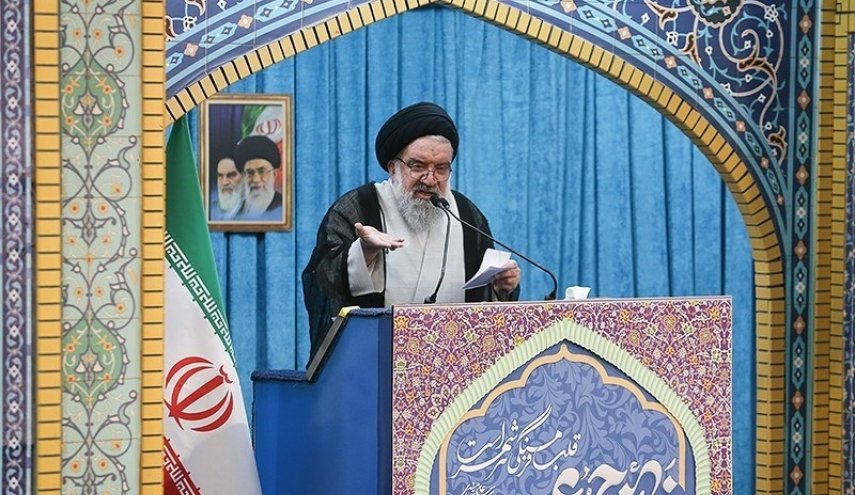 خطيب جمعة طهران يصف مسيرة يوم القدس بالتجلي للوحدة
