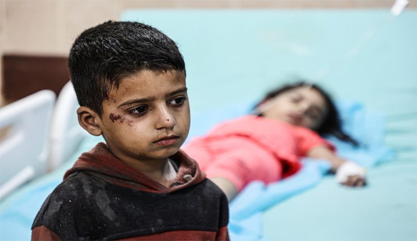 استشهاد وإصابة 100 طفل غزي يومياً منذ استئناف العدوان 