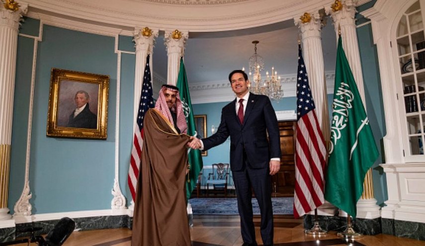 وزير الخارجية السعودي في واشنطن للتحضير لزيارة ترامب إلى الرياض