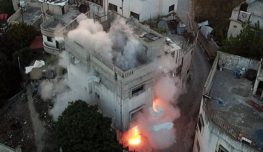كتائب القسام تفجر منزلاً بـ ’قوة للإحتلال’ جنوبي قطاع غزة