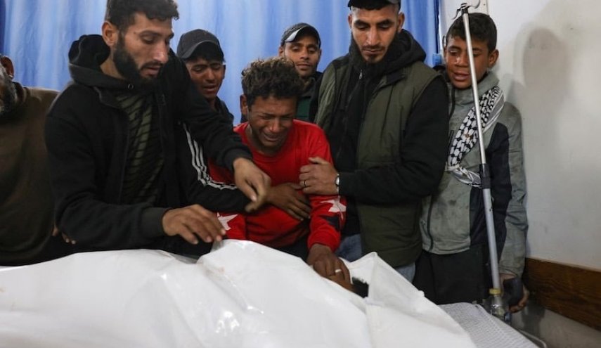 استشهاد 3 فلسطينيين بينهم طفلان بقصف للإحتلال على خانيونس
