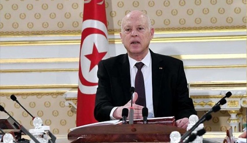 رئيس تونسي يندد بالتدخل السافر في الشأن الداخلي بعد انتقادات خارجية