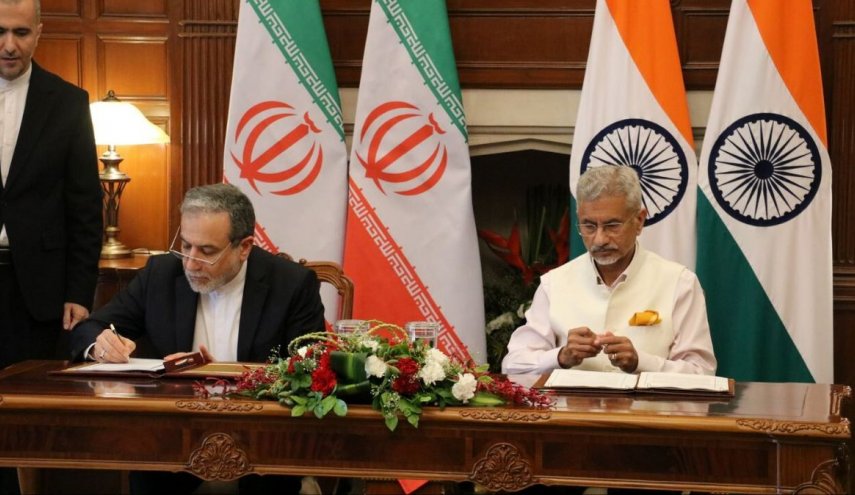 إيران والهند تعززان التعاون الثنائي بتوقيع ثلاث وثائق جديدة