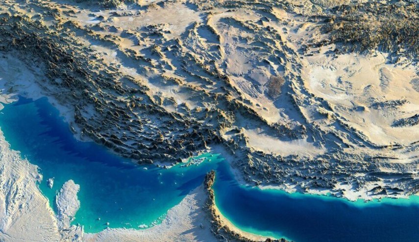 الإيرانيون المقيمون في إسطنبول يدينون أي محاولة لتحريف اسم 