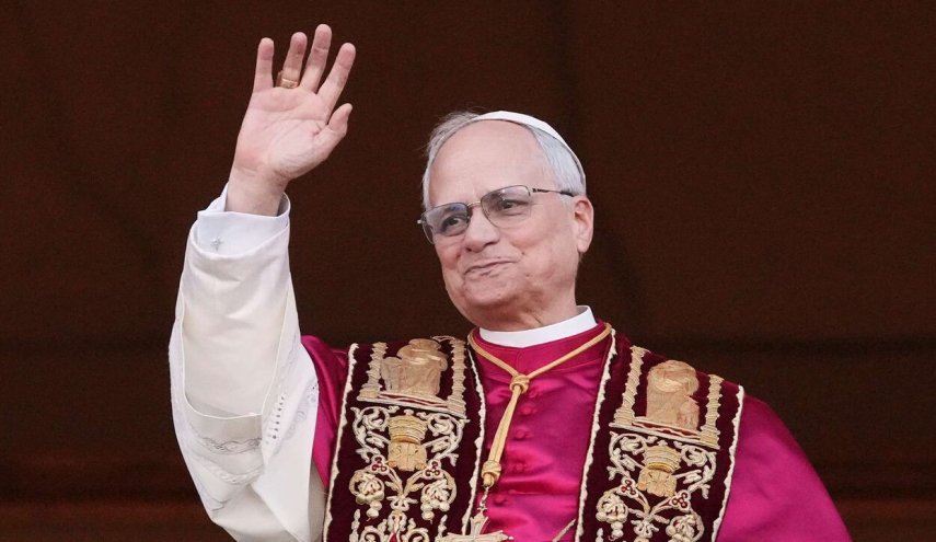 سفارة إيران بالفاتيكان تهنئ البابا الجديد 'بريفوست'