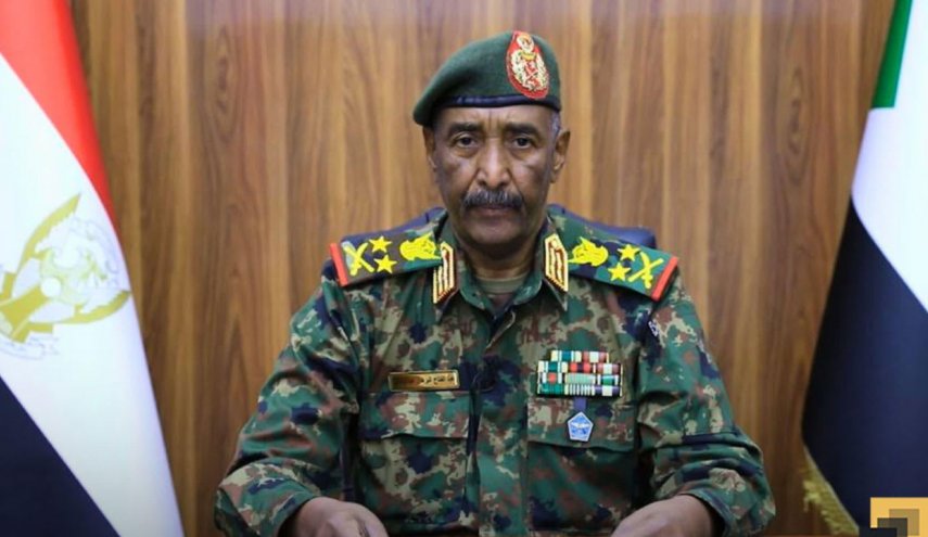 السودان.. البرهان يشكل لجنة للتحقيق في مزاعم استخدام الجيش أسلحة كيميائية
