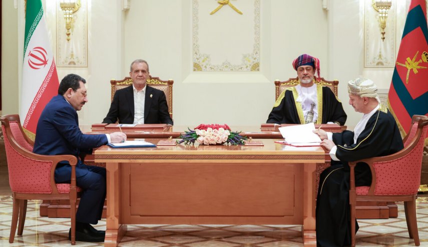 تجارة إيران وعُمان نحو 20 مليار دولار سنوياً