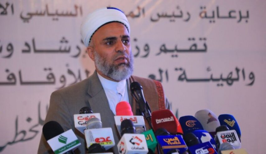 علماء اليمن يشددون على وجوب اتحاد المسلمين لنصرة غزة وإيران

