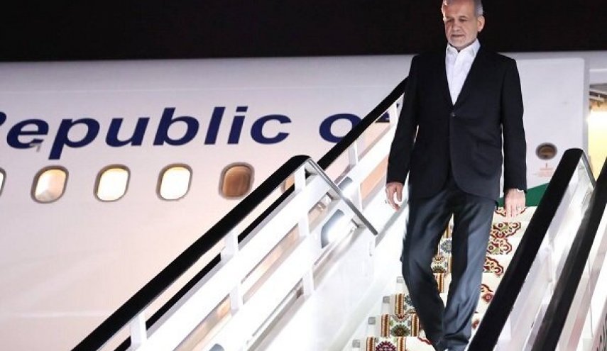 الرئيس الايراني يعود لطهران عقب زيارته الى جمهورية أذربيجان
