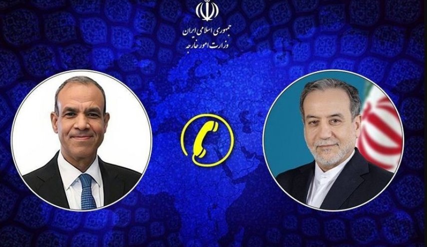 وزيرا خارجية إيران ومصر يبحثان التطورات الإقليمية في اتصال هاتفي

