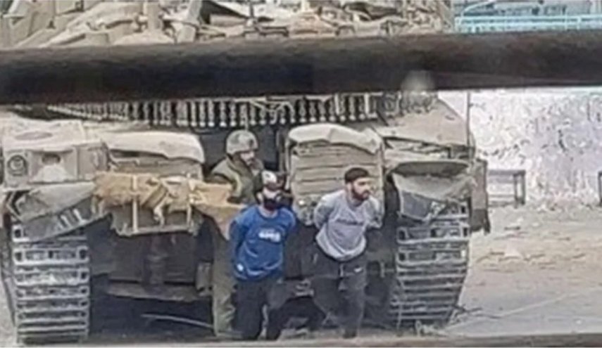 صورة جديدة توثق استخدام الاحتلال فلسطينيا بغزة درعا بشريا 
