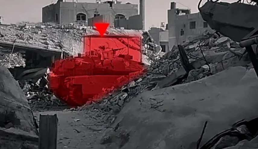 القسام تدمّر جرافة عسكرية إسرائيلية بعبوة شديدة الانفجار في جباليا
