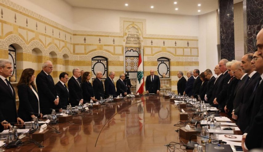 لبنان.. انسحاب الوزراء الشيعة من اجتماع الحكومة عند بدء بحث الورقة الأميركية
