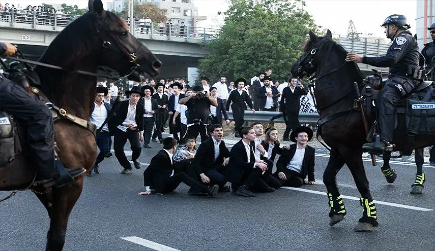 'الحريديم' يُصعّدُون ضد حكومة نتنياهو: لن نلتحق بالخدمة العسكرية