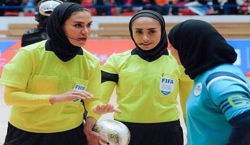 حكمتان إيرانيتان تقودان مباريات كأس العالم لكرة الصالات للسيدات