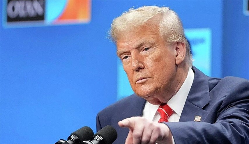 تظاهرات غاضبة بشوارع واشنطن ترفع شعار 'ترامب يجب أن يرحل'