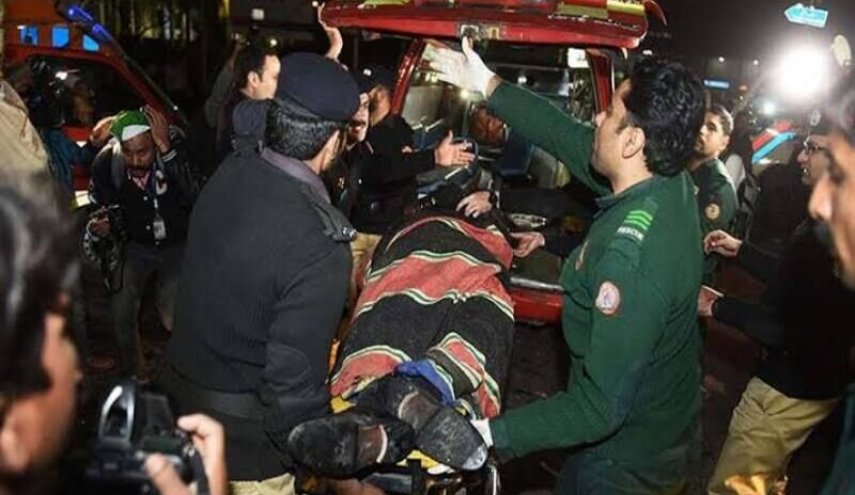 انفجار قنبلة في باكستان يودي بحياة 14 شخصاً