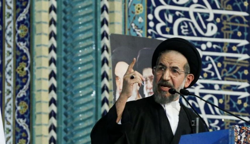 خطيب جمعة طهران: تفعيل 'آلية الزناد' عمل تعسفي 