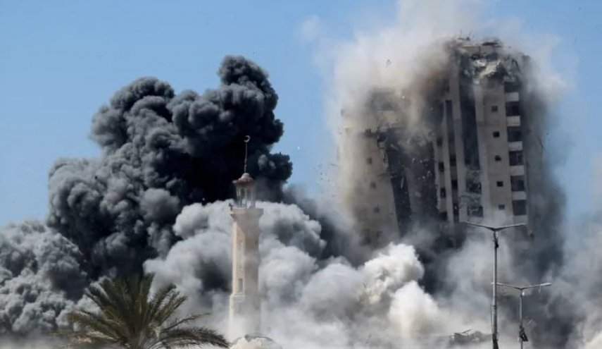 وزير الحرب الاسرائيلي يتباهى بتدمير برج السوسي بغزة