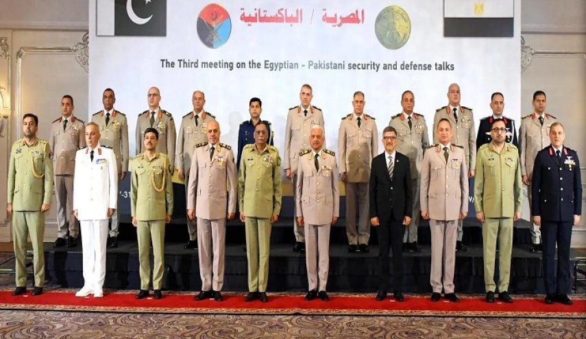 مصر وباكستان تبحثان تعزيز التعاون الصناعي والعسكري