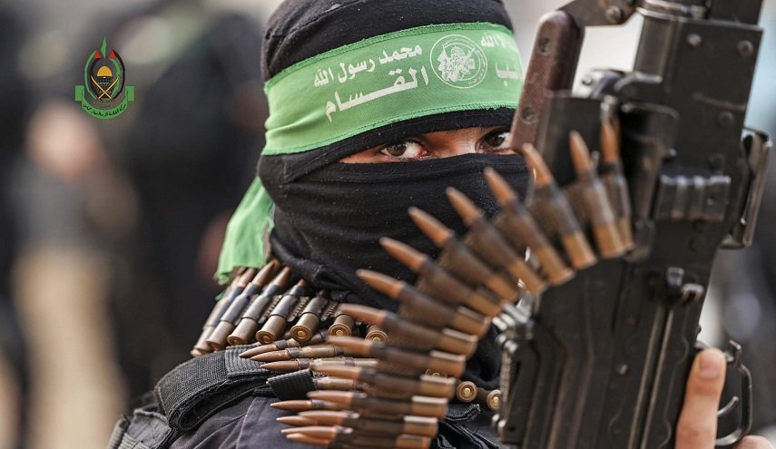 حماس توضح موقفها من ملف تسليم السلاح في الصفقة
