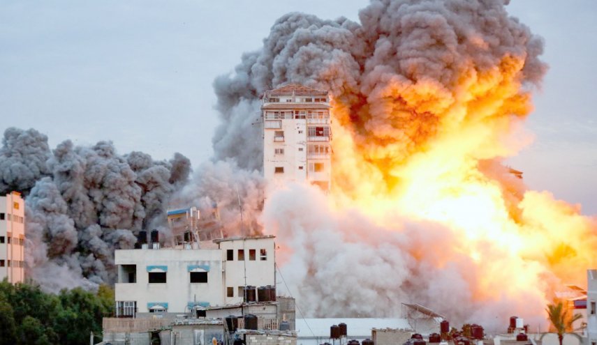 الاحتلال يواصل قصف قطاع غزة رغم التوصل لاتفاق إنهاء الحرب
