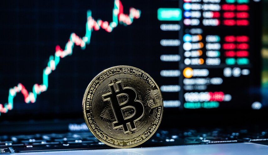 سوق العملات المشفرة يشهد خسائر ضخمة إثر تصريحات ترامب بشأن الصين
