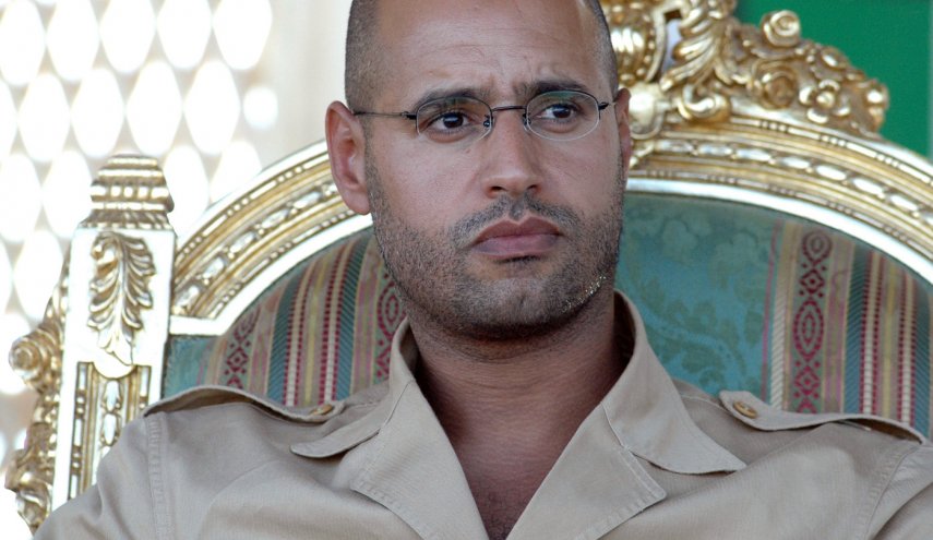 القذافي يعلق على سجن الرئيس الفرنسي الاسبق