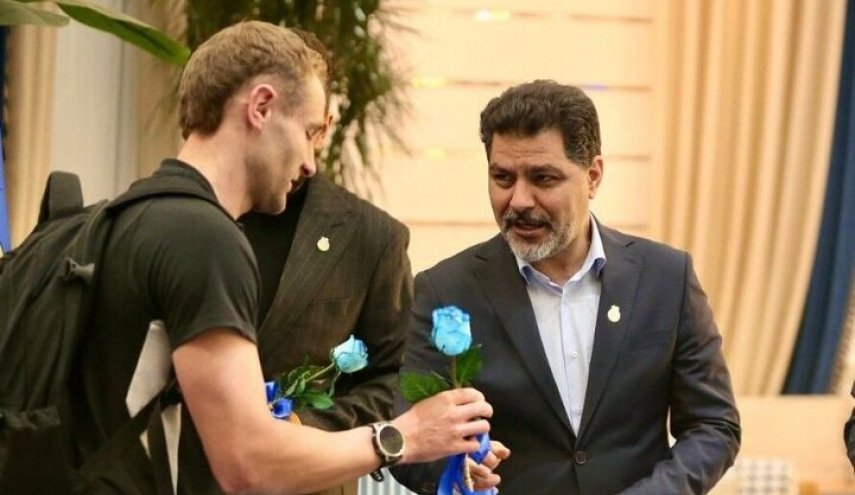 الوصل الإماراتي يصل طهران لمواجهة استقلال