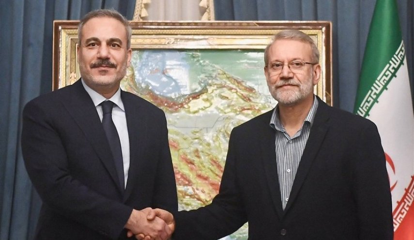 لاريجاني وفيدان يُؤكدان على التنسيق لإدارة الأزمات الإقليمية
