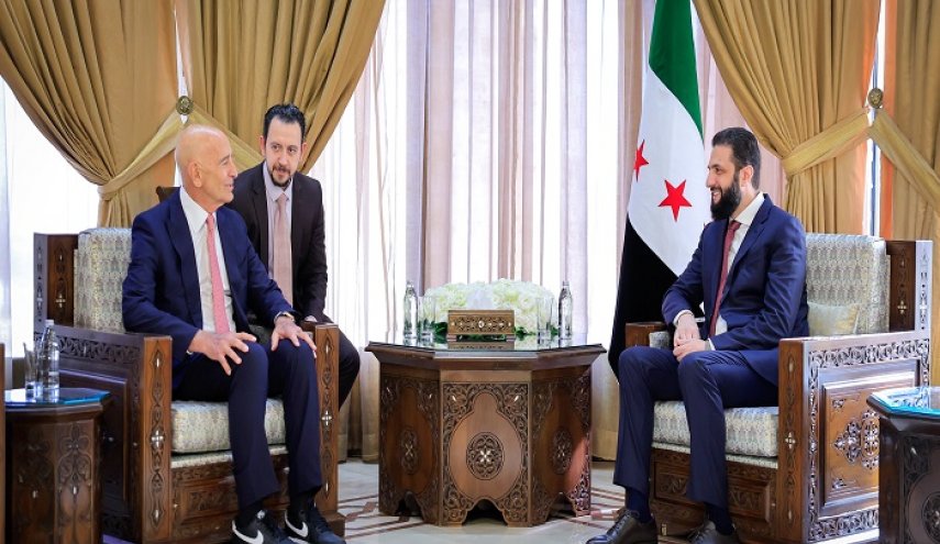 لقاء بين الجولاني ومبعوث ترامب إلى سوريا...هذا ما بحثاه